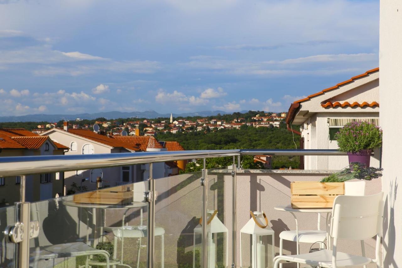 Apartments Melin Malinska Bagian luar foto