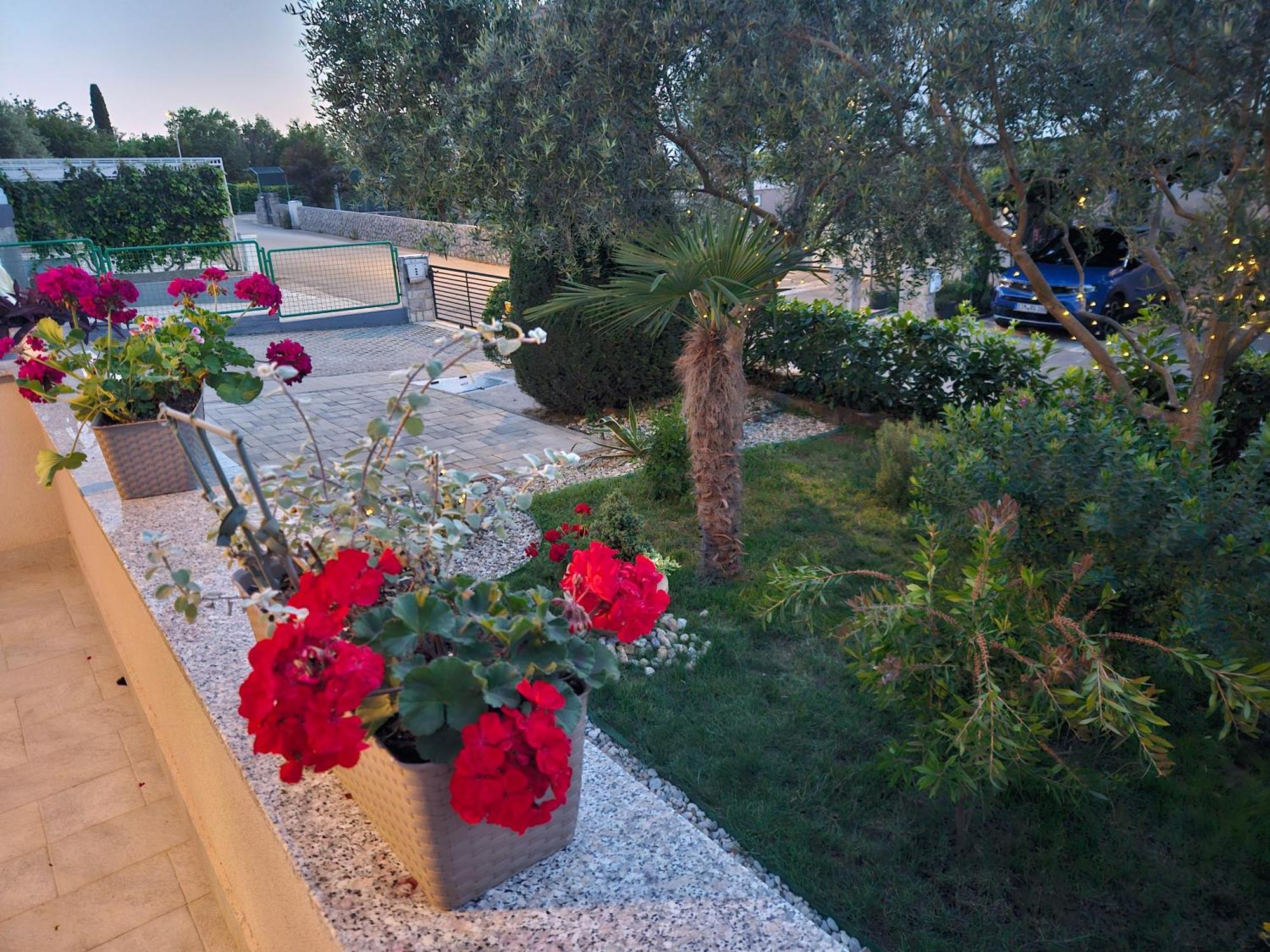 Apartments Melin Malinska Bagian luar foto