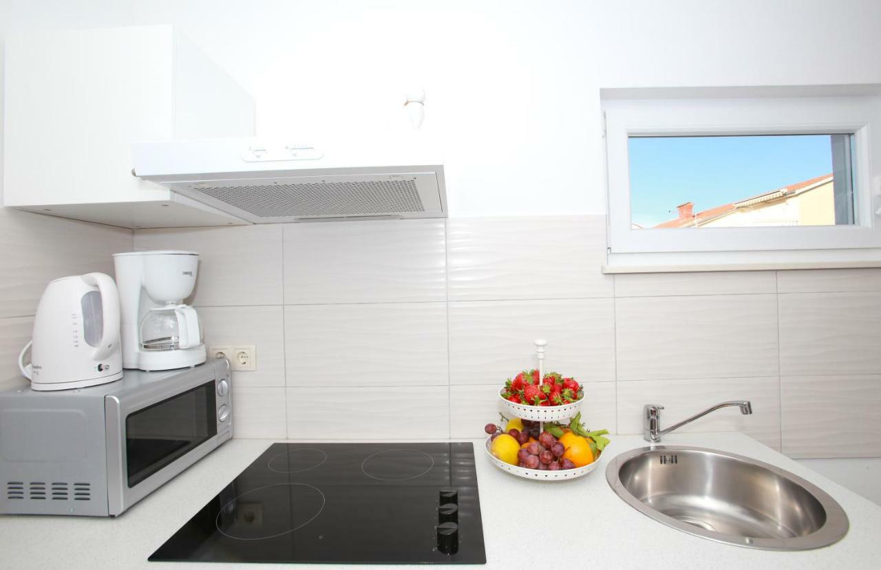 Apartments Melin Malinska Bagian luar foto