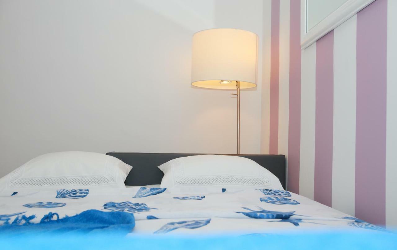 Apartments Melin Malinska Bagian luar foto
